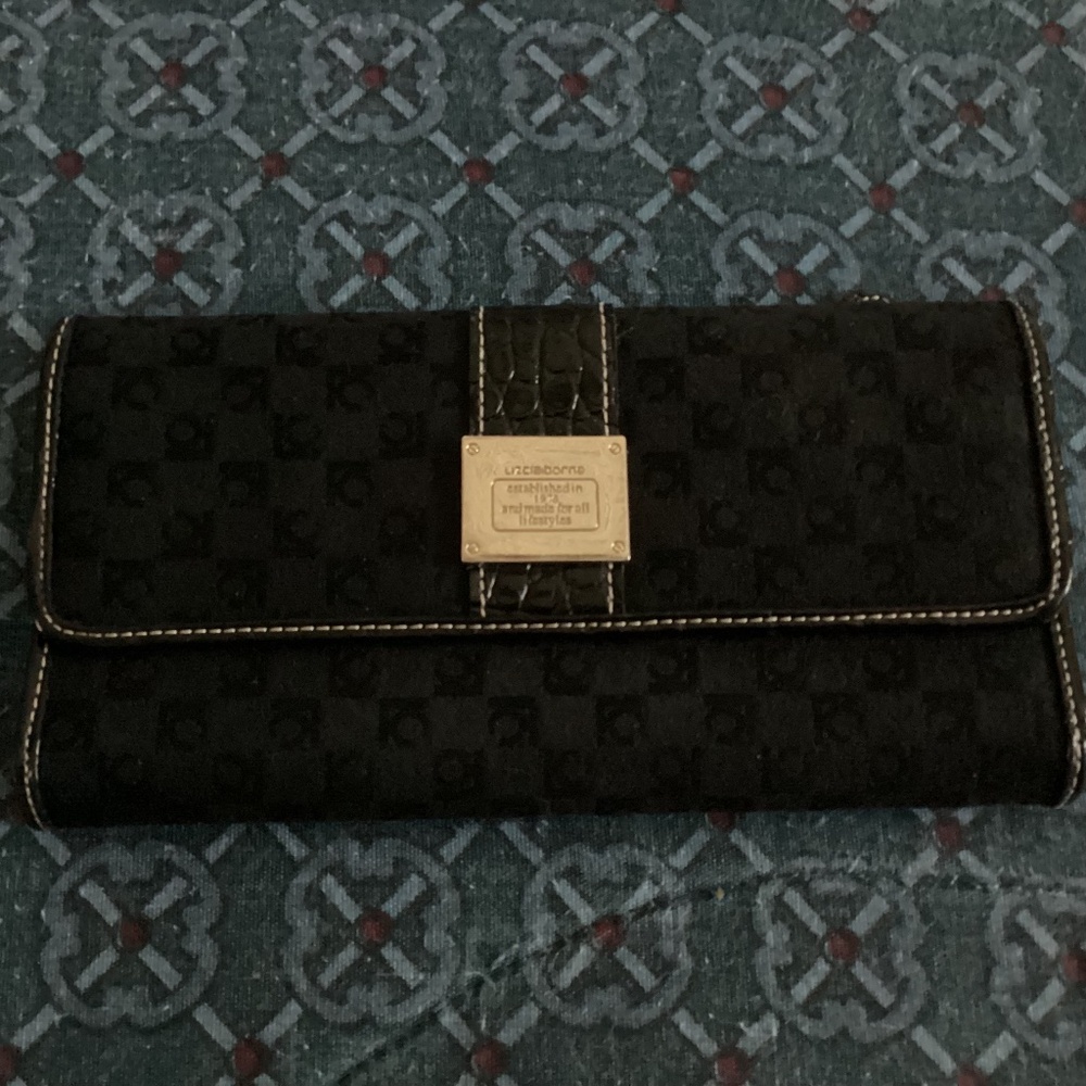 Liz Claiborne Black Wallet